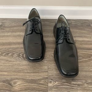 Mens back Kenneth Cole shoes